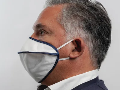 Mască chirurgicală reutilizabilă pentru adulți MYCROCLEAN - BFE 99.8% - 2 straturi - alb-albastru