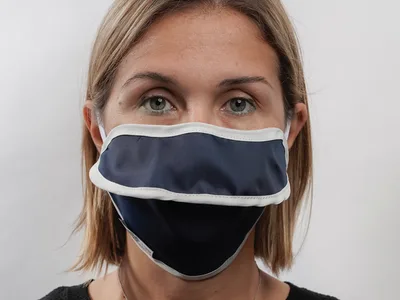 Mască chirurgicală reutilizabilă pentru adulți MYCROCLEAN - BFE 99,8% - albastru-alb
