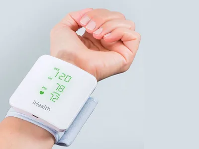 iHealth View BP7s monitor de tensiune arterială pentru încheietura mâinii cu display