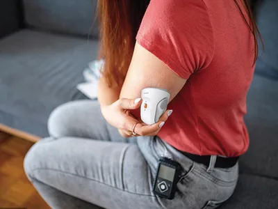 Sistem de monitorizare continuă a glucozei pe 24 de ore - aplicator senzor