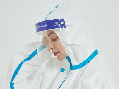 Ecran facial de protecție anti-ceață cu aplicare unică