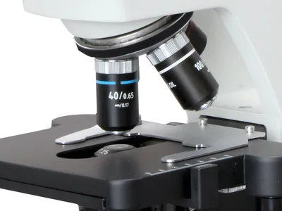 Microscop biologic cu LED - 40X până la 1600X