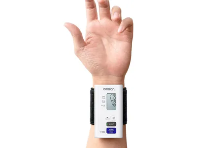 OMRON NIGHTVIEW AUTOMATIC WRIST B.P.M. HEM-9601T-E3