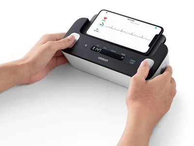 OMRON COMPLETE B.P.M.+ ECG HEM-7350T